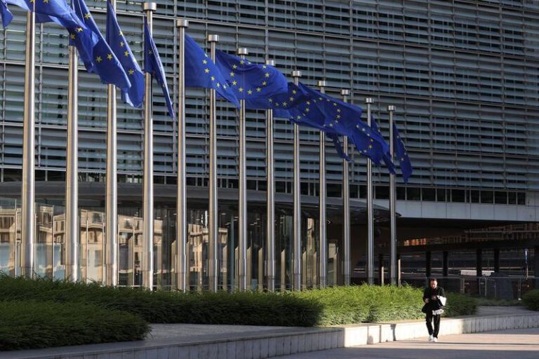 BELGICA-BRUSELAS-TRUMP-ARANCEL-UNION EUROPEA-PRODUCTOS DE APPLE