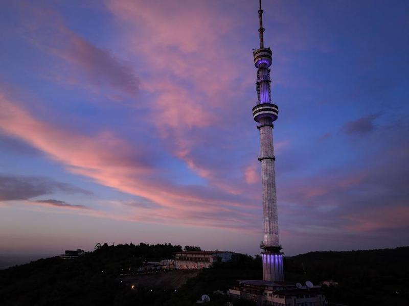 KAZAJISTAN-ALMATY-MONTAÑA KOKTOBE-PAISAJE
