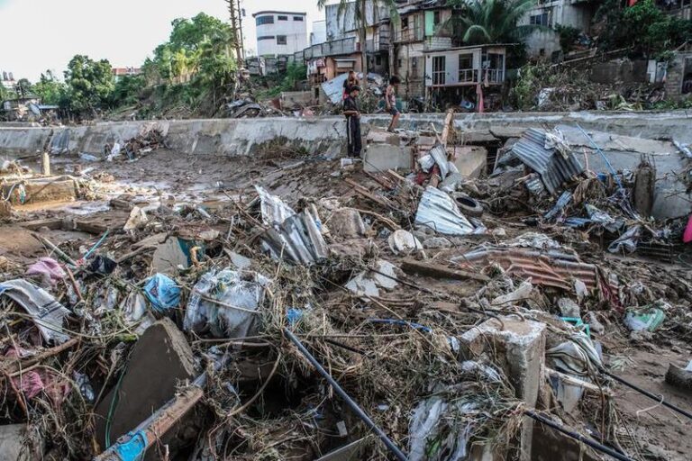 FILIPINAS-CEBU-TIFON KALMAEGI-SECUELAS