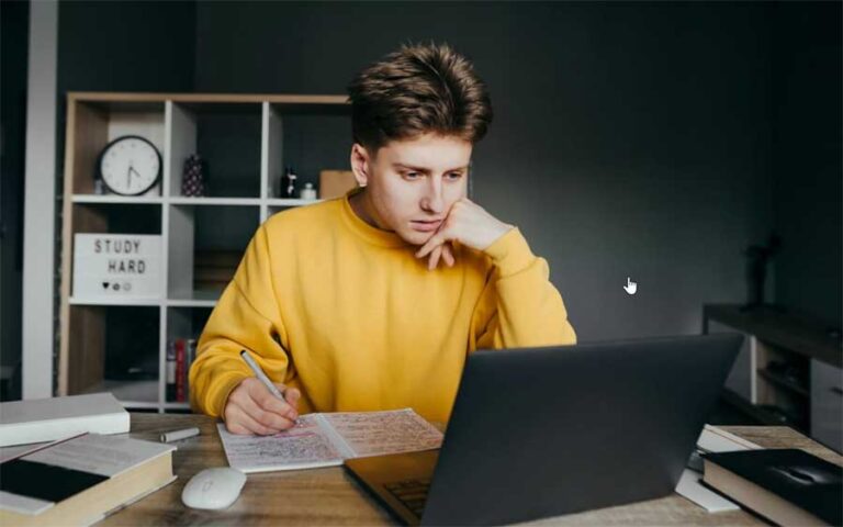 Lo-que-no-te-dicen-sobre-buscar-trabajo-al-salir-de-la-universidad