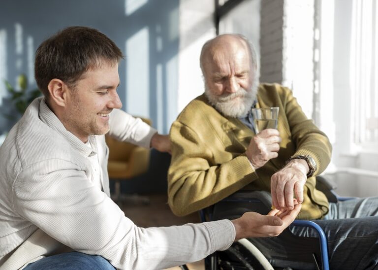 viejo-paciente-que-sufre-de-parkinson