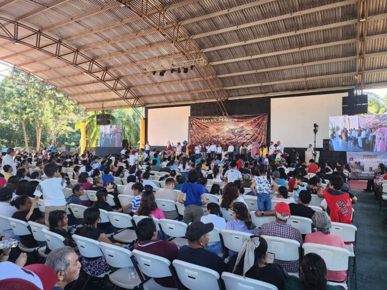 Celebran el Día de Reyes en Chetumal con “Amigos de Rafa Marin”